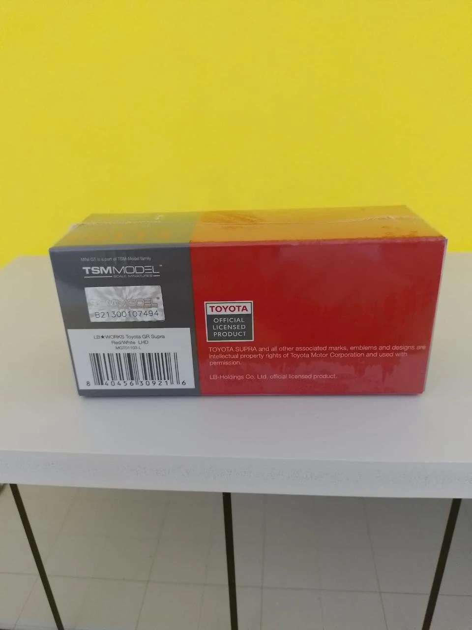 Mini GT 1/64 MGT1103 LB*WORKS Toyota GR Supra - Vermelho/Branco - NOVO – photo 3